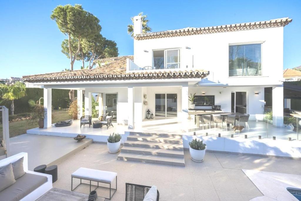 Charming Spanish Villa5 With Large Pool Holiday home *